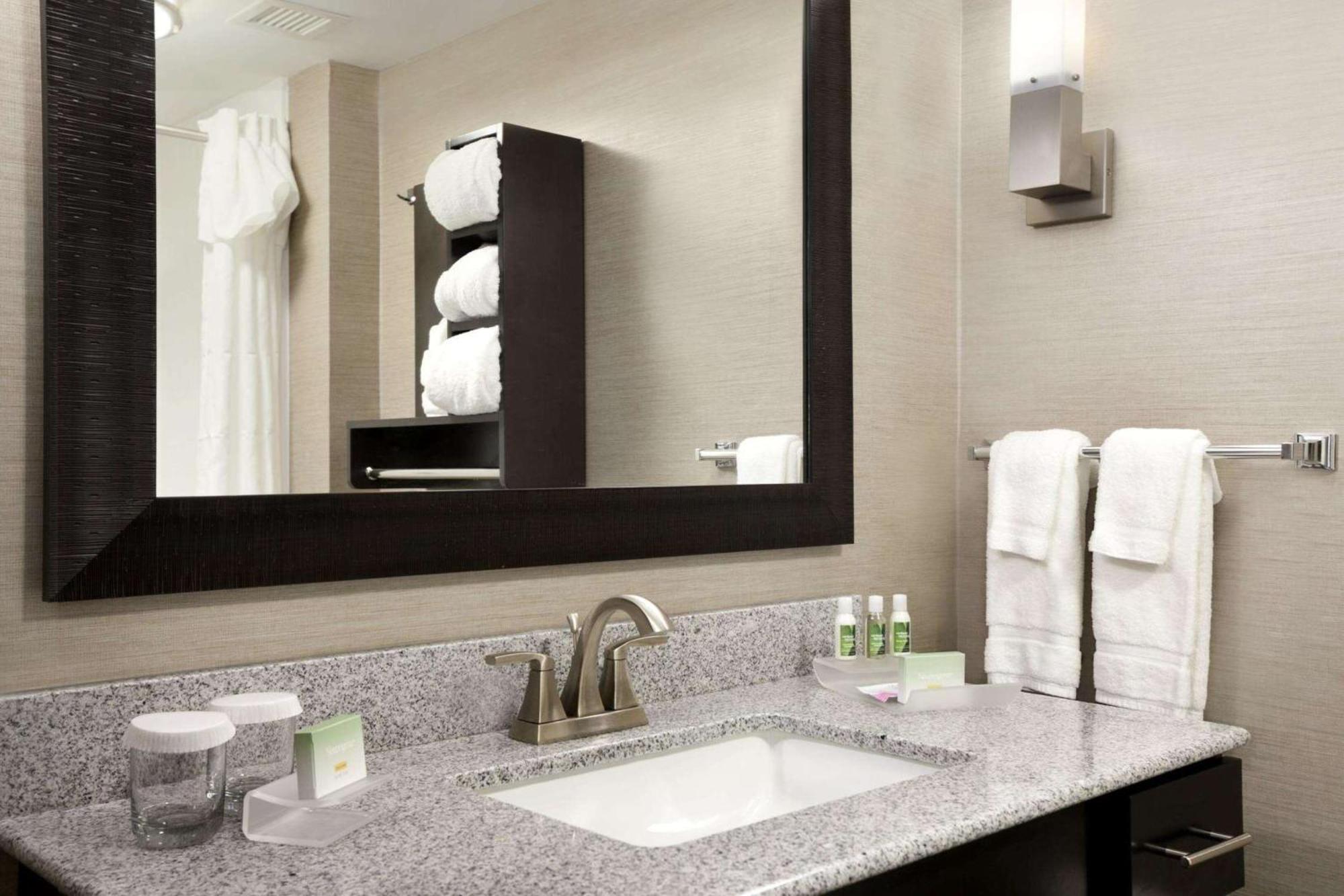 Homewood Suites By Hilton Columbus Osu, Oh Экстерьер фото